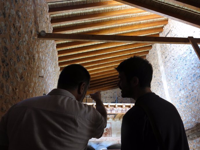 Visita a la 'tafona' de Raixa tras la restauración del tejado