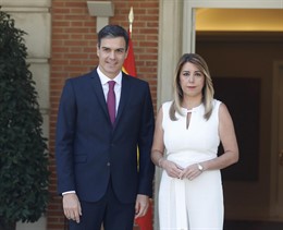 Pedro Sánchez recibe a la presidenta de la Junta de Andalucía, Susana Díaz