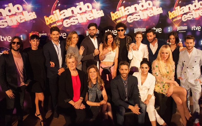 BAILANDO CON LAS ESTREÑ¡LLAS