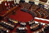 El Congreso de Perú aprueba la destitución de todos los miembros de su Magistratura