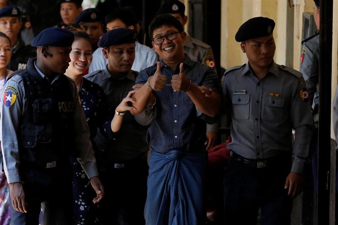  Uno De Los Periodistas Detenidos De Reuters, Wa Lone.