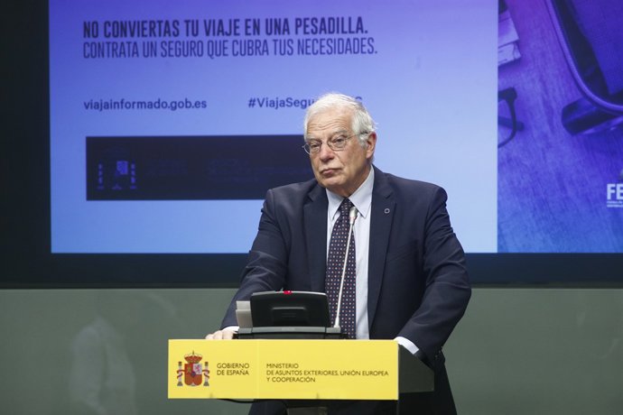 Josep Borrell presenta la campanya Viatja informat, viatja segur