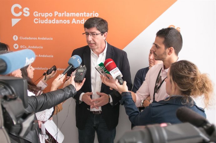 El presidente y portavoz del grupo de Cs en el Parlamento andaluz, Juan Marín