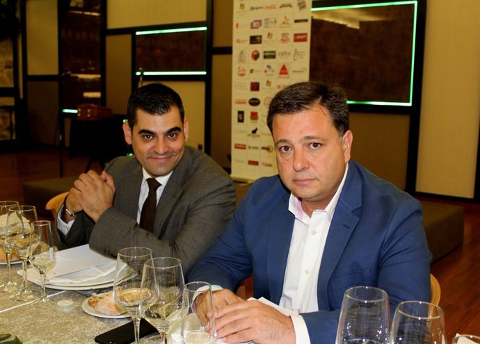 Manuel Serrano en la cena con hosteleros