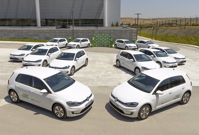  Volkswagen Entrega 13 Unidades Del Eléctrico E-Golf A Iberdrola