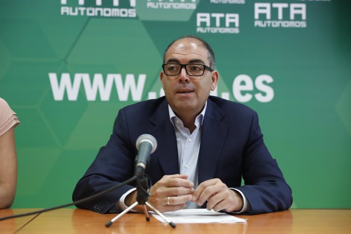 El presidente de ATA, Lorenzo Amor, presenta en Madrid un informe sobre los hábi