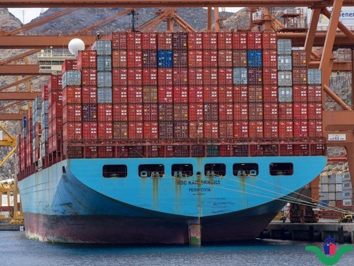 MSC KarlsKrona en el puerto de Santa Cruz