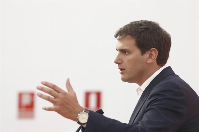 Rivera ofrece una rueda de prensa tras el Comité Permanente de Ciudadanos