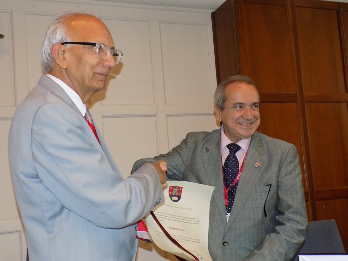  Rattan Lal Medalla Honor De La UIMP         