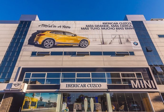 Concerionario BMW de Ibericar Cuzco en calle Salvatierra (Madrid)