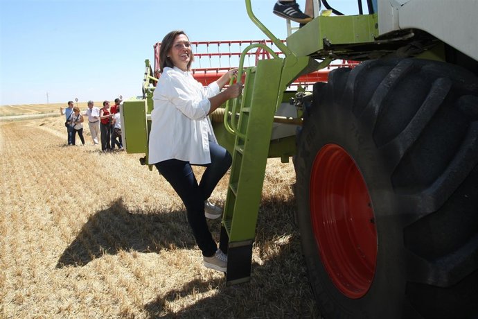 Marcos accede a una cosechadora
