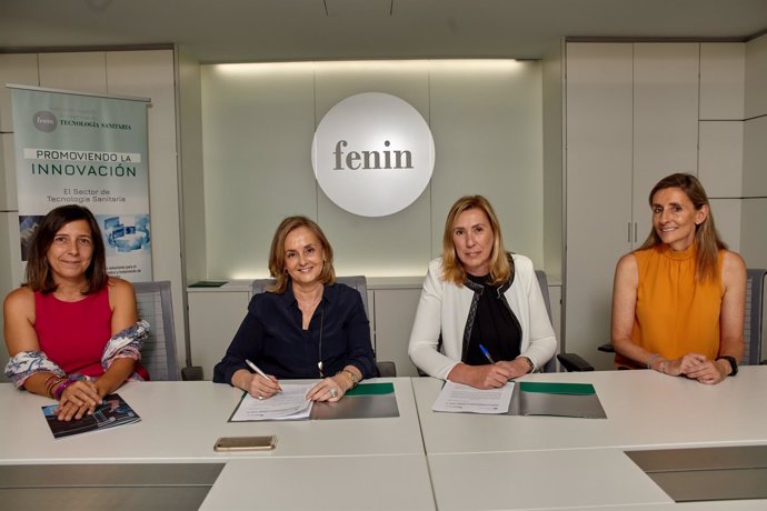 Firma del acuerdo entre Fenin y Federación ASEM