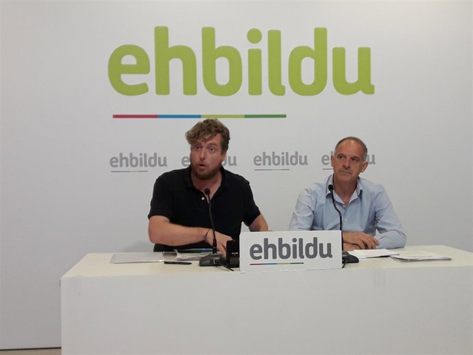 Adolfo Araiz y Maiorga Ramírez, parlamentarios de EH Bildu.