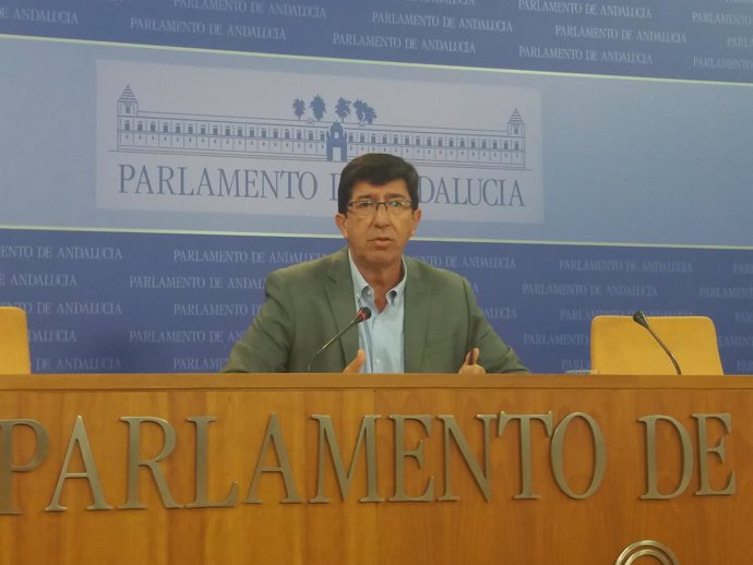 El presidente y portavoz de Cs en el Parlamento andaluz, Juan Marín
