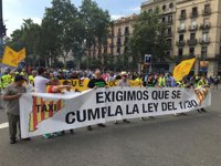 El sector del taxi ve “histórica” su movilización para defender la limitación de VTC