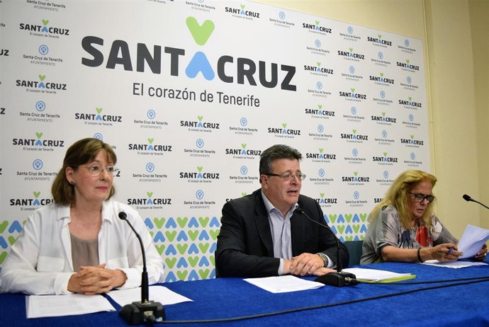 María Isabel Navarro, José Carlos Acha y Mercedes Pérez