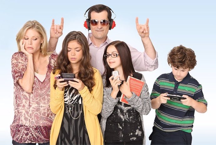 MODERN FAMILY