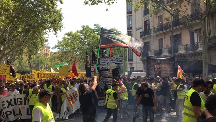 Taxistas de Barcelona se han manifestado este miércoles en la ciudad