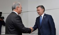 Uribe acusa a Santos y a la inteligencia británica de realizar un montaje en su contra