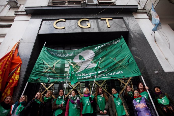 "Pañuelada" Federal En Argentina A Favor Del Aborto Legal