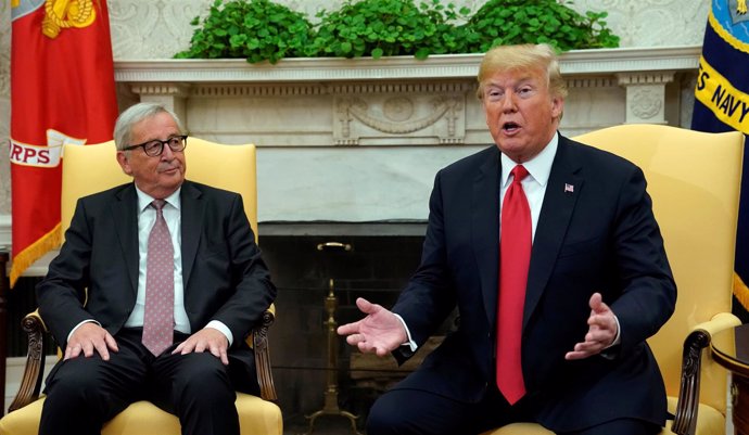 Trump se reúne con el  presidente de la Comisión Europea, Jean-Claude Juncker