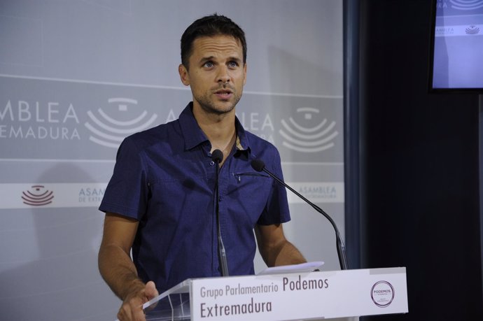 Álvaro Jaén comparece en rueda de prensa