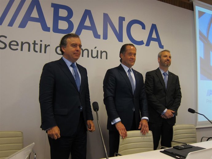 Francisco Botas, Juan Carlos Escotet y Alberto de Francisco, de Abanca         