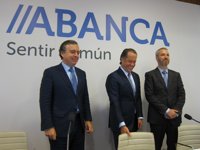 Abanca, en la segunda vuelta para hacerse con la red española de Caixa Geral