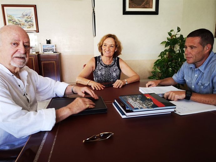 La presidenta de la APA se reúne con asociaciones vecinales