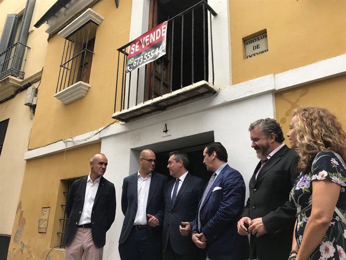 [Sevilla] Nota De Prensa Y Fotografía. Casa Velázquez