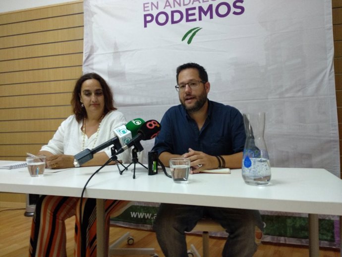 José Ignacio García y Ángela Aguilera, de Podemos Cádiz