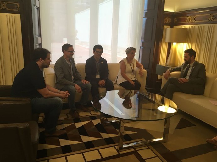 Los afectados por el 1-O y el presidente del Parlament, Roger Torrent