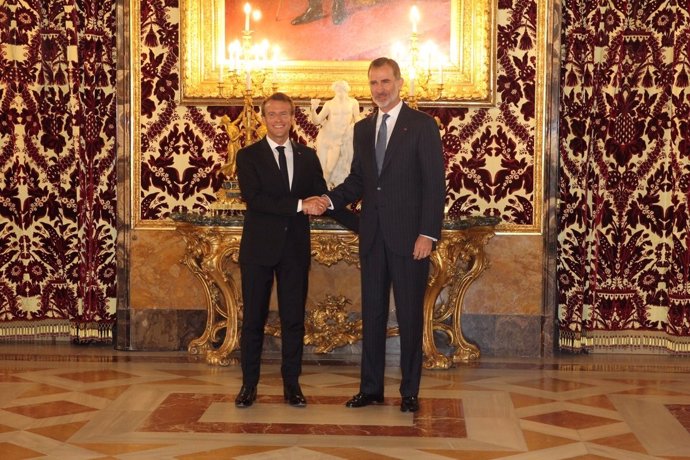 El Rey Felipe VI con el presidente francés Emmanuel Macron
