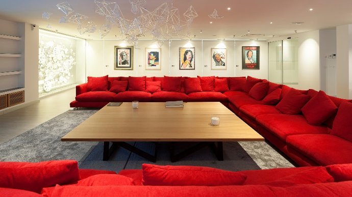 FOTOS PABLO MELLA LEXUS SOFA BREOGAN XPERIENCE Casasf NOVAS