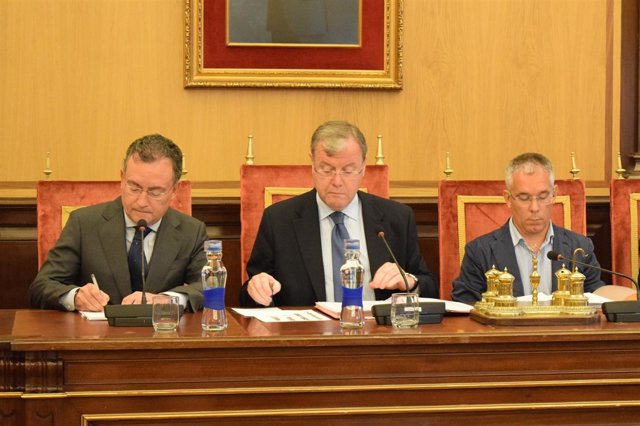 León.- Fernando Salguero, Antonio Silván y José María López Benito