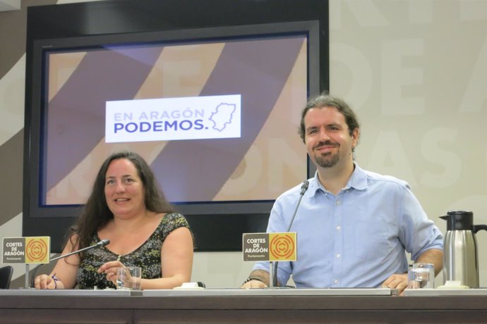 Marta de Santos y Héctor Vicente, diputados de Podemos                 