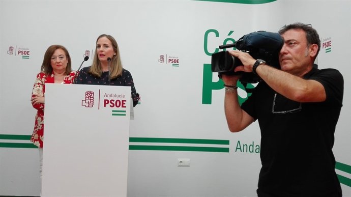 Elena Ruiz interviene junto a Soledad Pérez