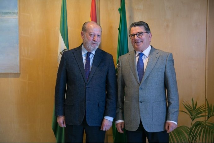 Rodríguez Villalobos junto a Rodríguez del Estal.