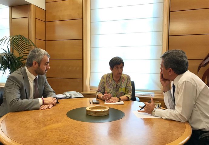 Reunión entre Teresa Cunillera y Maurici Lucena