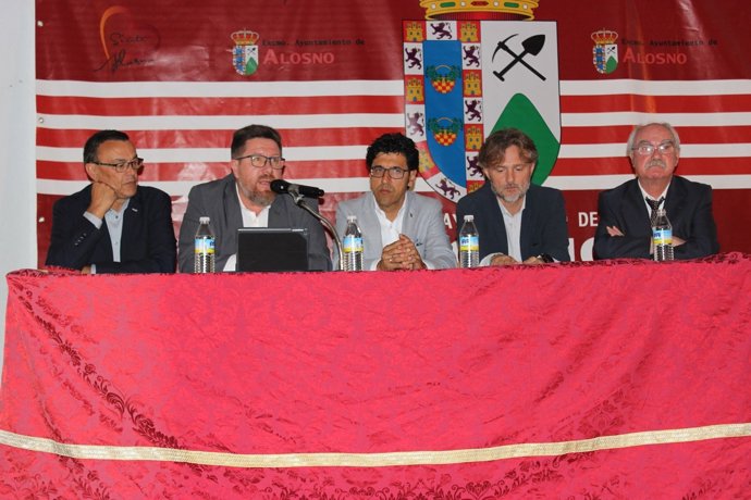 Los consejeros de Agricultura y Medio Ambiente, en un acto en Alosno. 