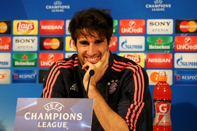 Javi Martínez en una rueda de prensa de Liga de Campeones con el Bayern