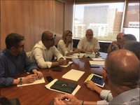 El Govern exige el traspaso de competencias "ante la dejadez" del Gobierno en el conflicto del taxi