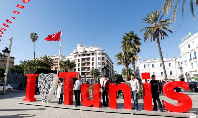 Turistas en la capital de Túnez