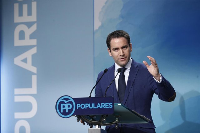 El secretario general del Partido Popular, Teodoro García, da una rueda de prens