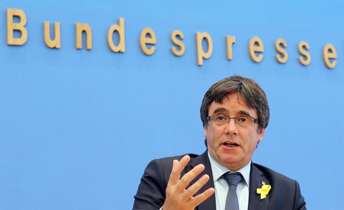 El expresidente de Cataluña Carles Puigdemont da una conferencia de prensa en Be