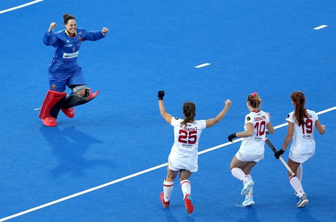 Las jugadoras de la selección de hockey celebran su pase a cuartos del Mundial