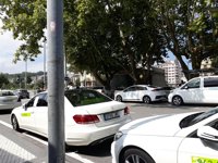 Taxistas de Huelva se reúnen este miércoles para analizar la situación del sector pero descartan la huelga en Colombinas