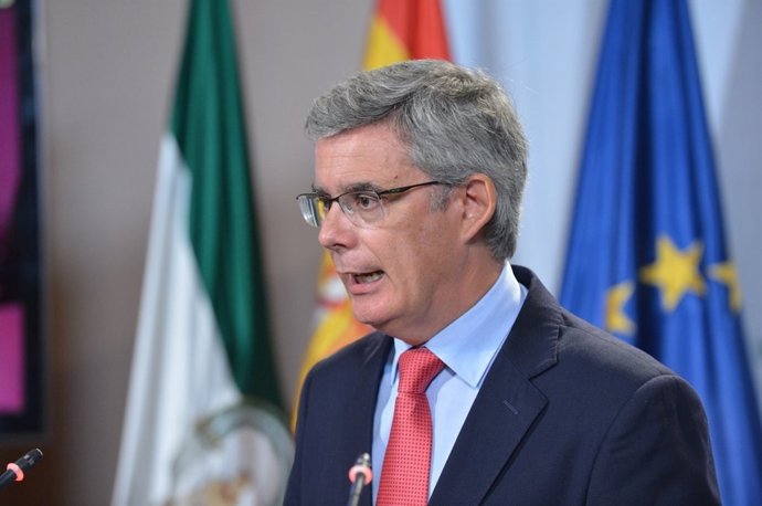 El portavoz del Gobierno andaluz, Juan Carlos Blanco, durante la rueda de prensa