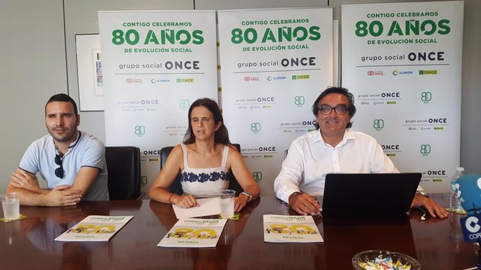 Vicente Arjona, Maricarmen Soler y José Vilaseca en la Fundación ONCE