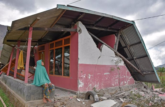 Daños por el terremoto en Lambok, Indonesia